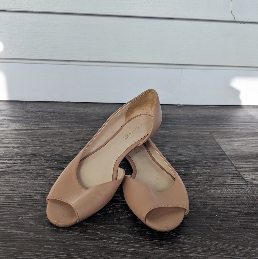 Nude Cutout Flats